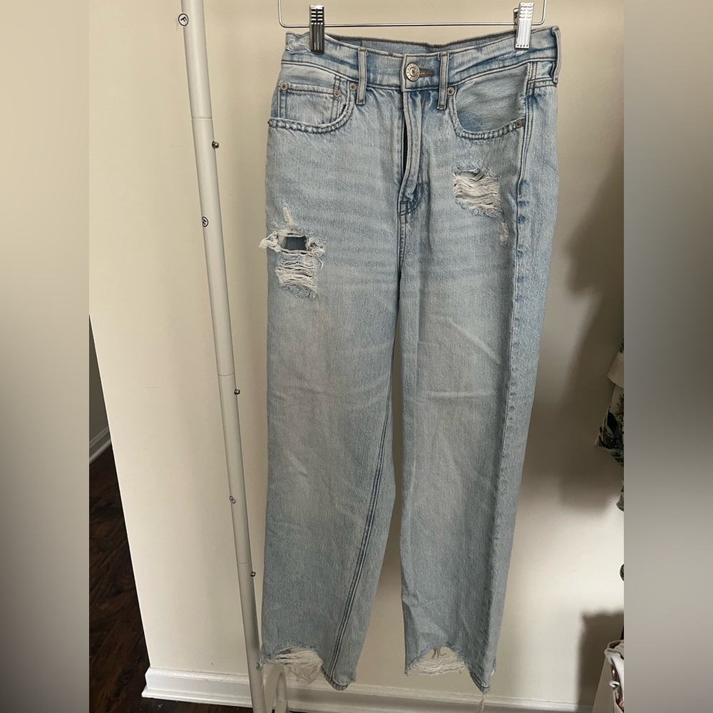 American Eagle Outfitters High Rise 90s Light Wash Boyfriend Jeans